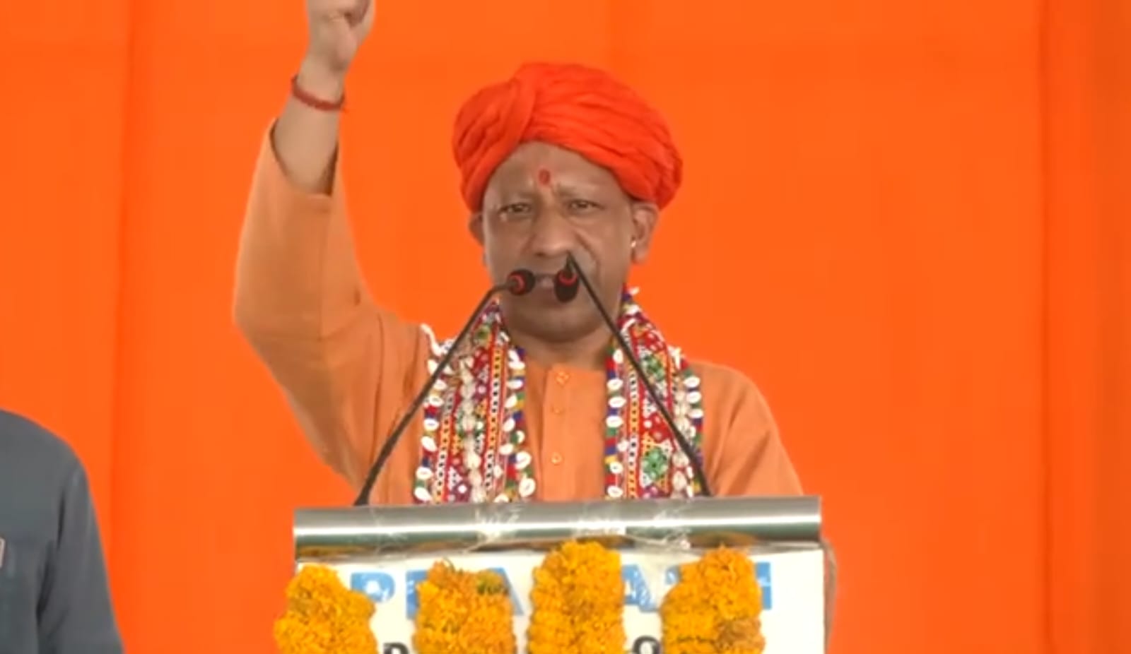  सीएम योगी का तंजः ड्राइविंग सीट पर बैठने के लिए महाअघाड़ी में छीना झपटी 