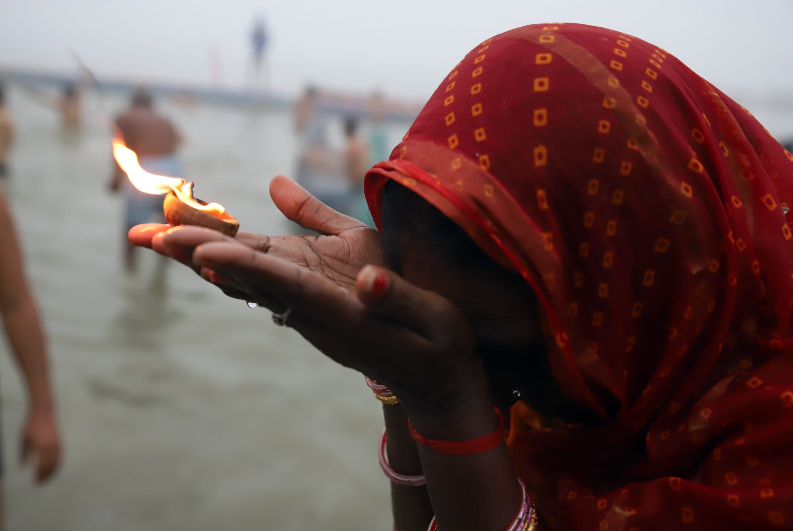  महाकुम्भ में पौष पूर्णिमा के स्नान के साथ कल्पवास की शुरुआत
